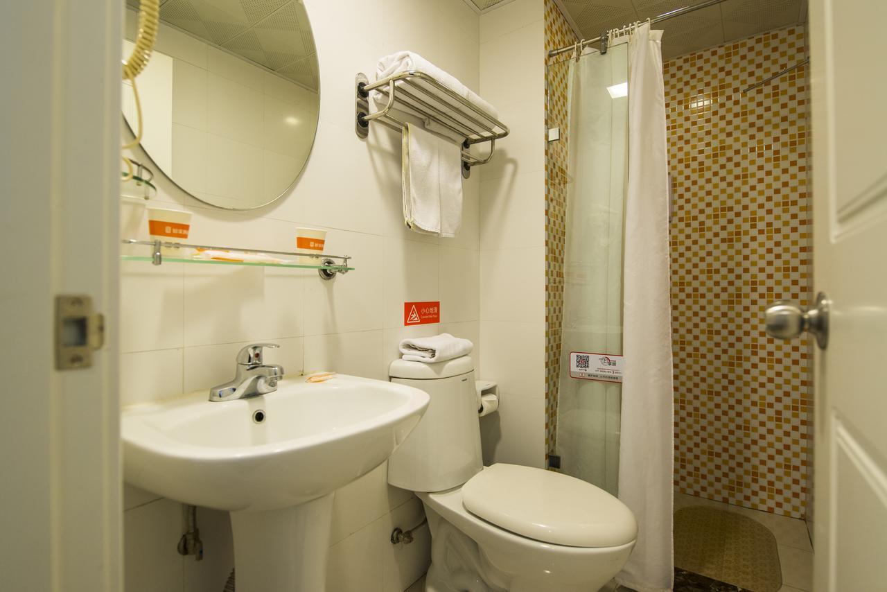 Home Inn Beijing Dinghui Bridge Wuluju Metro Station Bagian luar foto